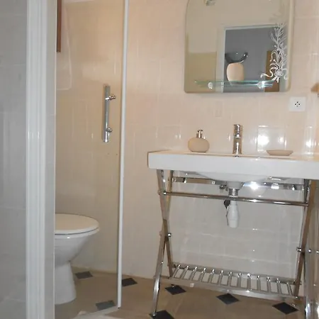 Poggio-mezzana Apartment *